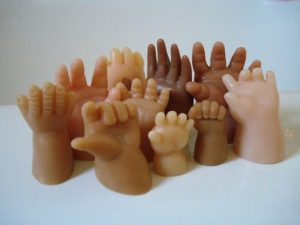 Cara membuat kerajinan dari sabun bentuk tangan