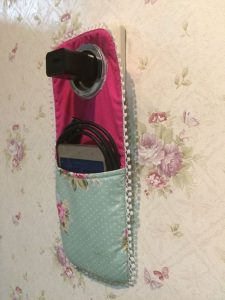 kerajinan tangan dari kain perca dalam bentuk sarung hp