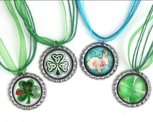 Kerajinan Botol Bekas yang Unik