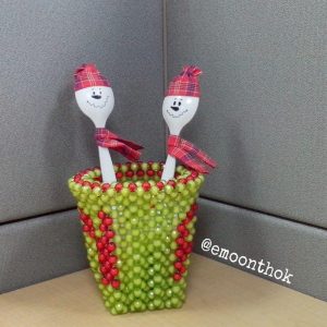 Kerajinan dari Sendok Plastik