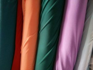  jenis kain untuk gamis yang adem